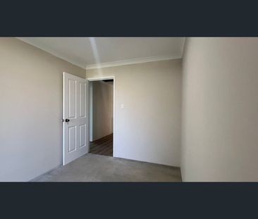 11 Rotohine Pl, Cooloongup, WA 6168 - Photo 1