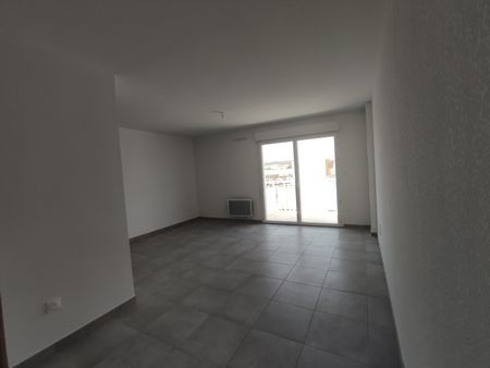 Location Appartement 2 pièces 44m² NIMES 30000 - Photo 2