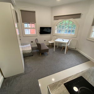 Studio to rent - Photo 2