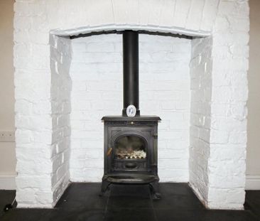 2 bedroom end of terrace house to rent - Photo 3