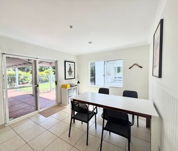 Relaxed Coastal Lifestyle with Space, Pool & Breezy Outdoor Living - Photo 4