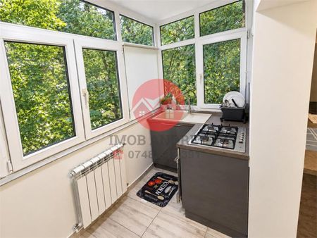 Apartament 3 camere E3, spatios, mobilat, parcare inclusa de inchiriat - Fotografie 4