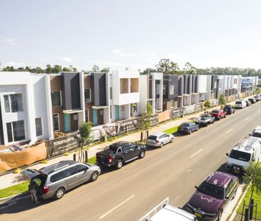 Spacious 3 bedroom townhome in ideal sought after location - Photo 5