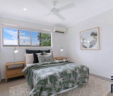 Available Now 3 bedroom townhouse just repainted! - Photo 6