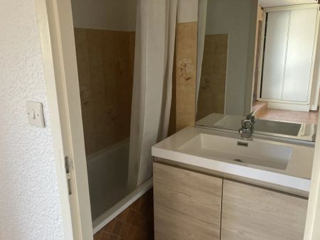 Location Appartement 2 pièces 32m² SALLANCHES 74700 - Photo 5