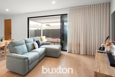 Effortless Coastal Living in the Heart of Bonbeach - Photo 4