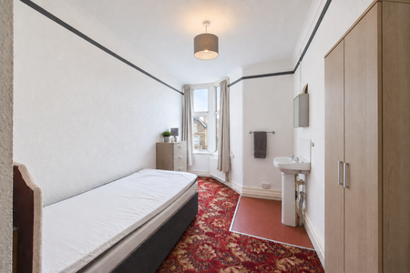 House share to rent - Photo 2