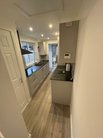 3 bedroom house - Photo 5