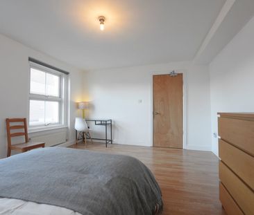 Room in a Shared Flat, Court St, E1 - Photo 2