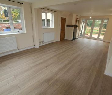 4 bedroom detached house to rent - Photo 1