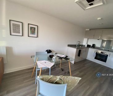 1 bedroom penthouse to rent - Photo 6