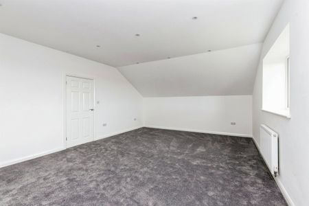 PETERBOROUGH - Photo 3