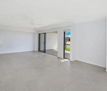 Contemporary Living with Space, Style & Comfort - Photo 1