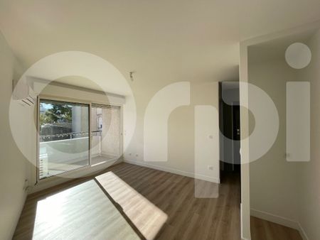 Appartement 2 pièces 29m2 MARSEILLE 8EME 795 euros - Photo 2