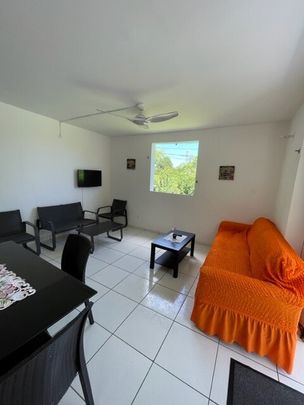 Location Maison 3 pièces 70m² LE MOULE 97160 - Photo 1
