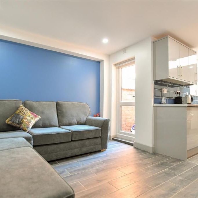 Room in a Shared House, Terry Road, CV1 - Photo 1