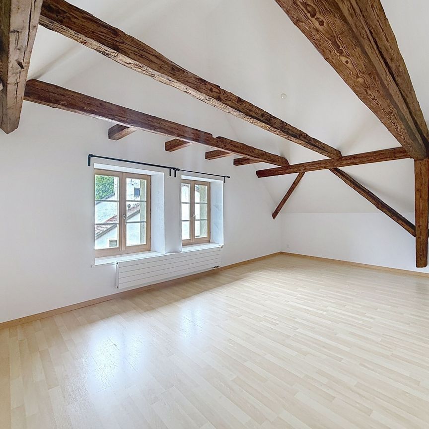 LUMINOUS 3 ½ ROOMS - With a seal in the attic! - Foto 1