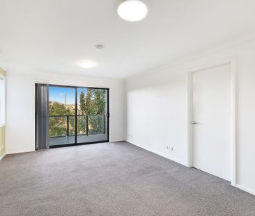 Conveniently Located One Bedroom In Franklin - Photo 1