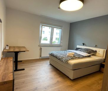 Exclusiv möbilierte Wohnung. Zentrale Lage - Photo 1