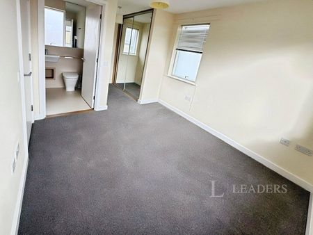 house to rent Glebe Farm Drive, Trumpington, Cambridge, Cambridgeshire, CB2 - Photo 2