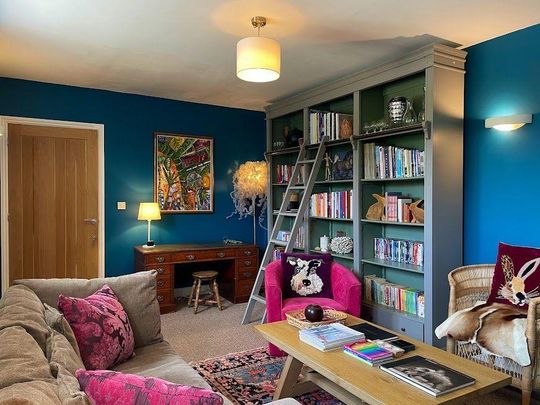 2 bedroom house to rent - Photo 1