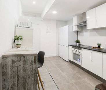 Cozy room in Galileo Street - Photo 1