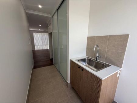 26 Gumblossom Ave, Piara Waters - Photo 4