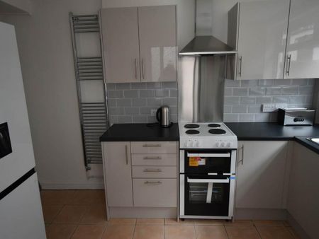 4 bedroom house to rent - Photo 3