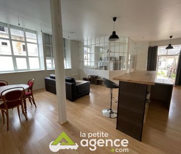 Grand loft T2 centre de ville de Bourges avec emplacement de parking. - Photo 4