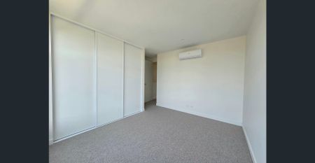 Brand New Townhouse-Premium Living in Floret - Photo 3