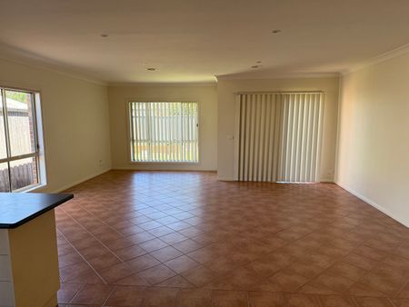 77 Clydesdale Road, Airport West VIC 3042 - Photo 2