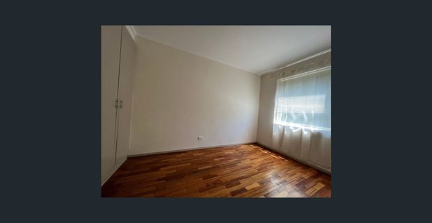 EASY LIVING - Photo 1