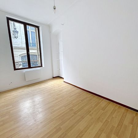 Appartement à louer - REIMS - HYPER CENTRE - Photo 3