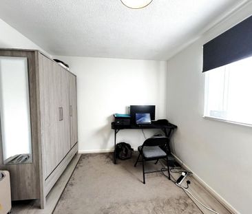 2 bedroom semi-detached house to rent - Photo 5