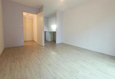 Location Appartement 2 pièces 37m² NANTES 44000 - Photo 2