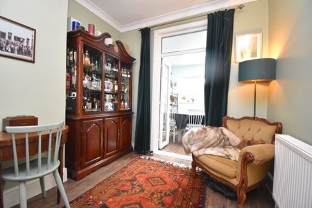 Myrtledene Road, London, SE2 - Photo 3