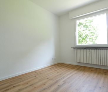*** Tolle Lage – top saniert – 3 Zimmer mit Balkon! *** - Photo 3