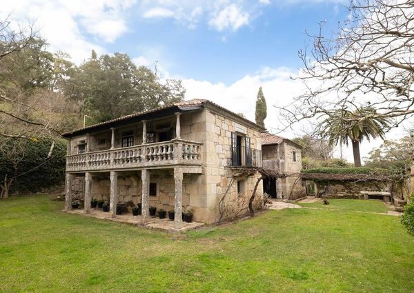6 bedroom luxury Detached House for rent in O Rosal, Spain