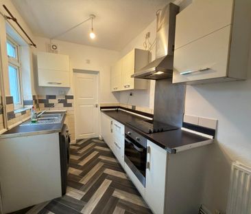 2 bedroom terraced house to rent - Photo 1
