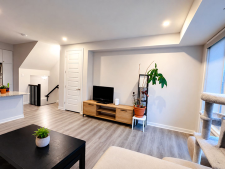 For Lease - 513 Ozawa Private Unit# 39, Manor Park - Cardinal Glen and Area, Ontario - Photo 4