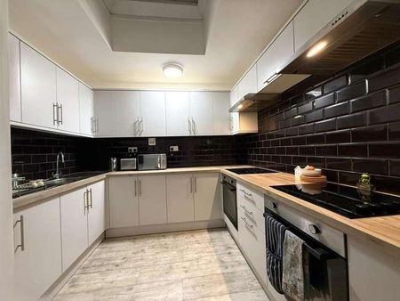 Cleverley Close, London, SE7 - Photo 5