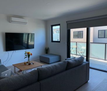 2 Bedroom townhouse in prime location of Seaford! - Photo 1