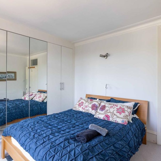 3 bedroom flat to rent - Photo 1