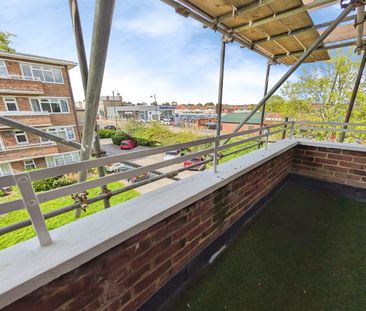 Lumsden Mansions, Shirley Road, SO15 - Photo 5