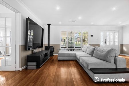 Renovated Family Entertainer in a Prime Cul-de-Sac Location - Photo 2