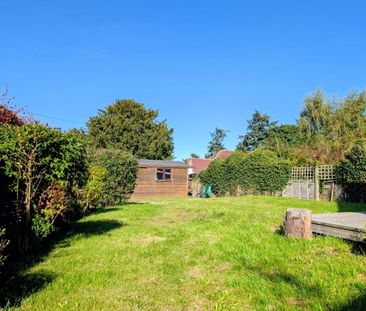 4 bedroom detached house to rent - Photo 2