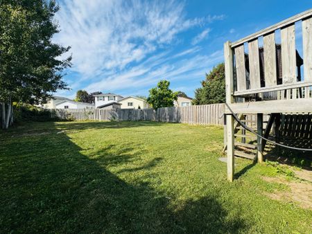 For Lease - 1448 Outlet Drive Unit# 2, Oshawa, Ontario - Photo 3