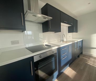 2 bedroom apartment to rent - Photo 2