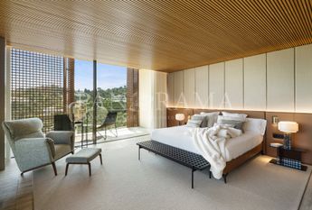 Contemporay villa with five car garage and panoramic sea views in El Madroñal