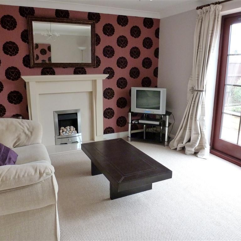 StationClose, Kilburn, BELPER - Photo 1